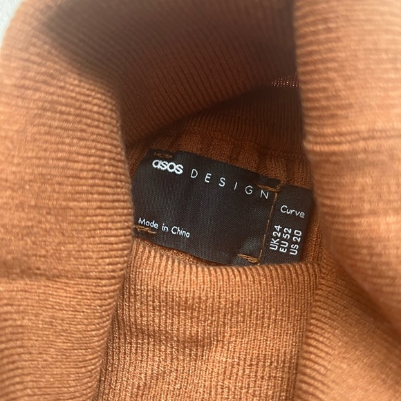 Orange, rust ridged turtleneck sweater - ASOS Design - Picture 3 of 4